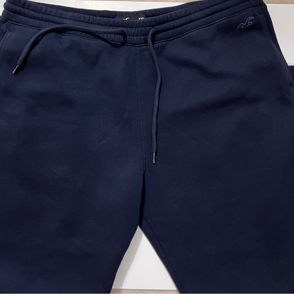 Hollister men’s wide leg joggers